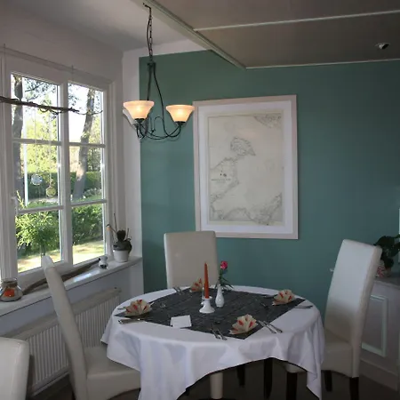 Hotell Haus Kranich 3*